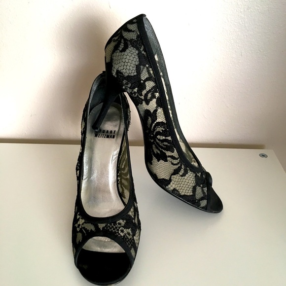Stuart Weitzman ‘Lingerie’ black guipure lace open-toe stiletto pumps, 7.5 - Picture 2 of 8